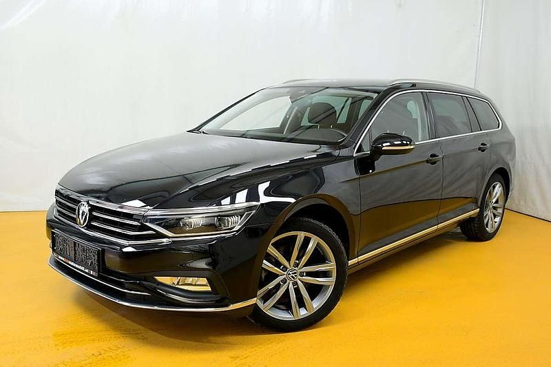 Gebraucht VW Passat Elegance 150 PS (110 kW) 2022 Schwarz Kombi