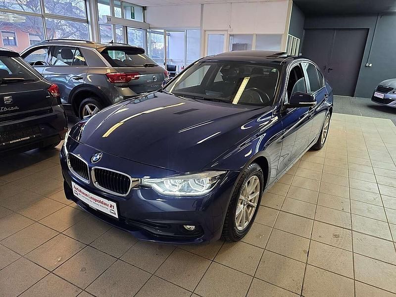 Gebraucht BMW 318 Advantage 150 PS (110 kW) 2016 Blau Limousine
