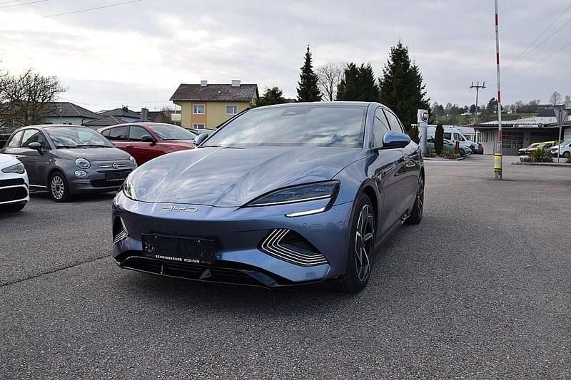 Blau Neu 2025 BYD Seal Design Limousine | € 44.590 (Etwas zu teuer) - Bild 1/4