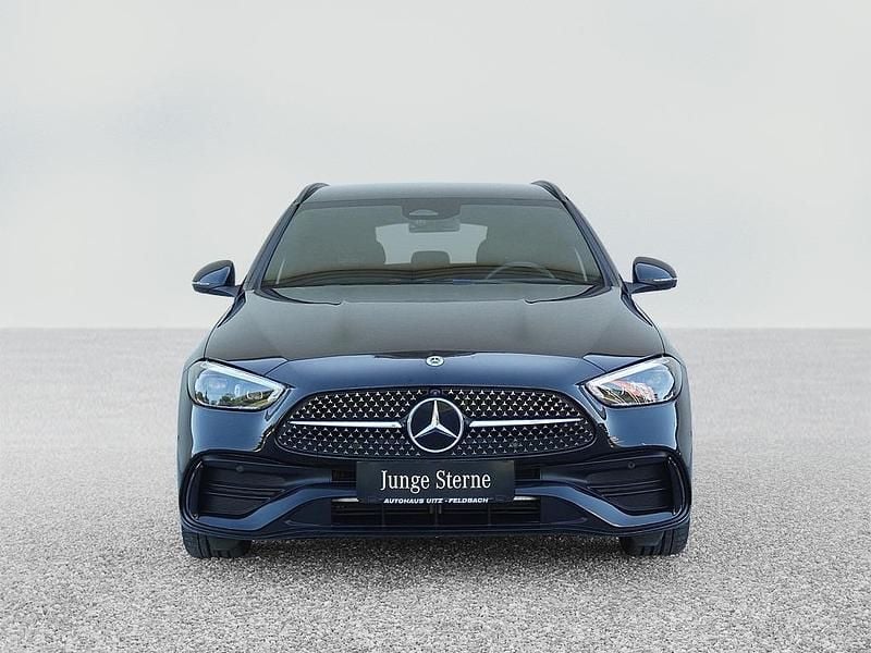 Gebraucht Mercedes C200 Premium Plus 163 PS (119 kW) 2024 Metalliclack obsidianschwarz Kombi