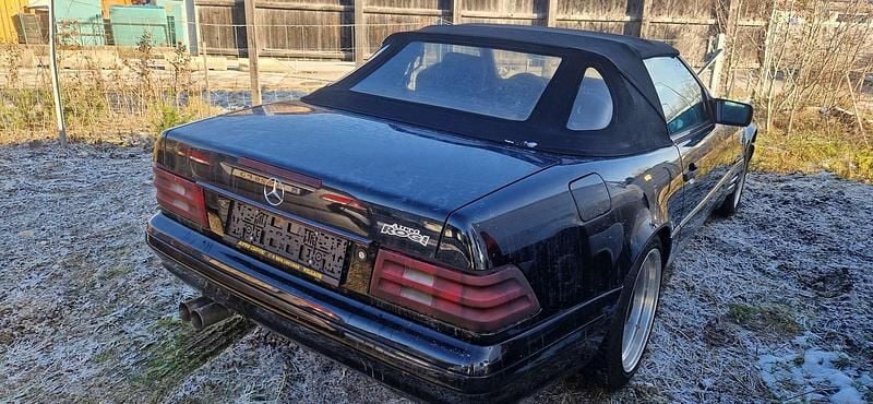 Gebraucht Mercedes SL320 231 PS (169 kW) 1998 Schwarz Cabrio