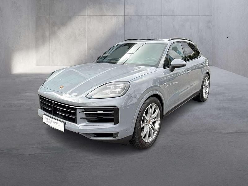 Grau Gebraucht 2025 Porsche Cayenne SUV | € 138.990 - Bild 1/4