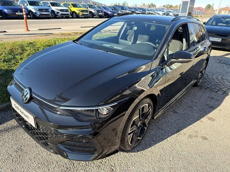 Neu VW Golf VIII R-line 150 PS (110 kW) 2025 Schwarz  metallic Kombi