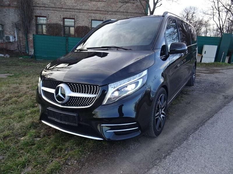 Gebraucht Mercedes V300 Exclusive 237 PS (174 kW) 2022 Schwarz Van / Kleinbus