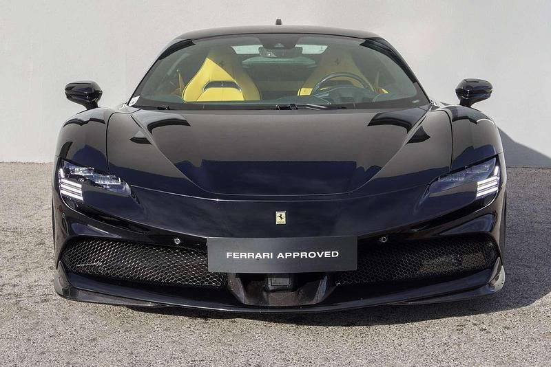 Gebraucht Ferrari SF90 1001 PS (736 kW) 2023 Schwarz Coupé