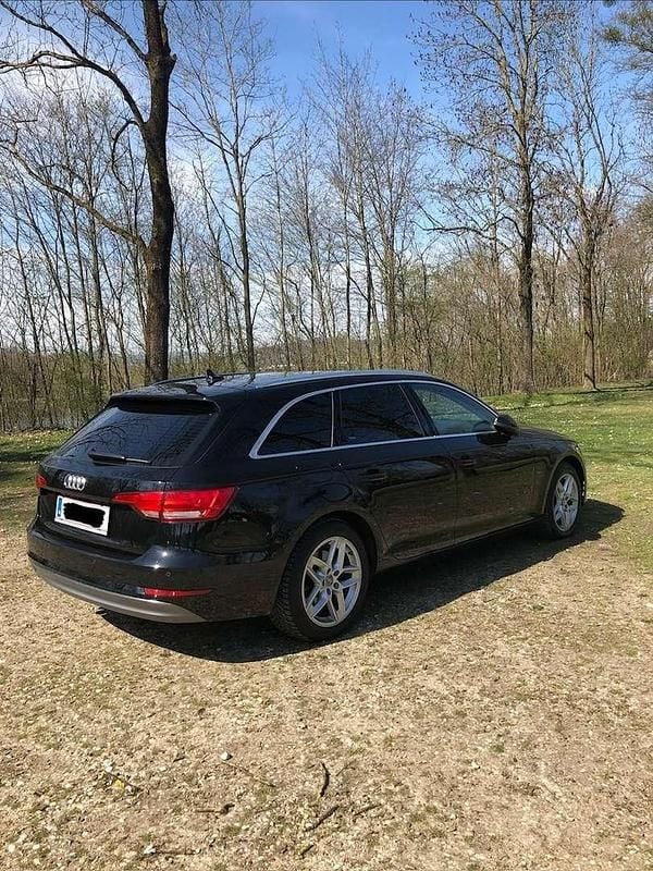 Gebraucht Audi A4 150 PS (110 kW) 2018 Schwarz Kombi