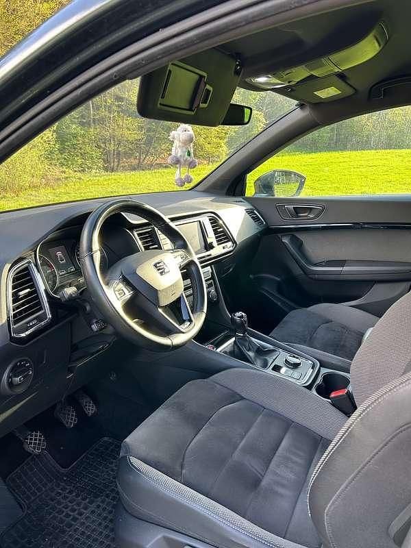 Grau Gebraucht 2018 Seat Ateca XCELLENCE SUV | € 13.500 (Superpreis) - Bild 1/4
