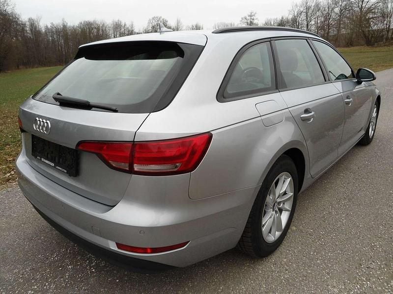 Gebraucht Audi A4 Basis 150 PS (110 kW) 2016 Grau Kombi