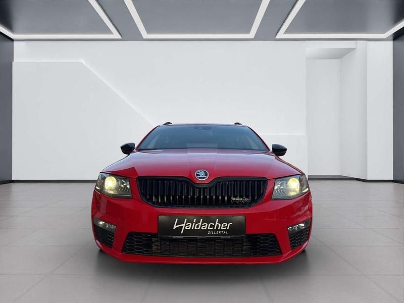 Gebraucht Skoda Octavia 184 PS (135 kW) 2014 Rot Limousine