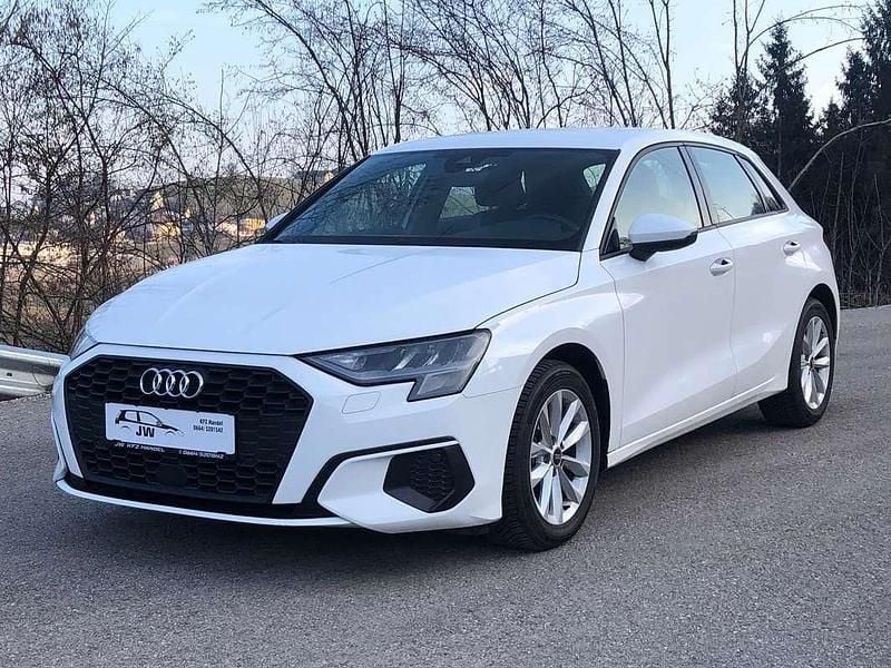 Weiß Gebraucht 2021 Audi A3 Limousine | € 24.550 (Fairer Preis) - Bild 1/4