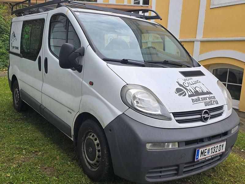 Gebraucht Opel Vivaro 101 PS (74 kW) 2003 Weiß Van / Kleinbus