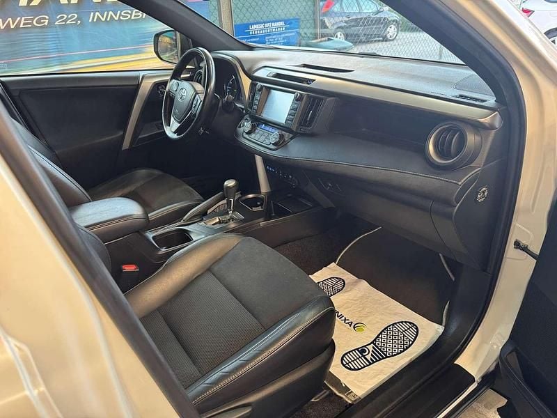 Gebraucht Toyota RAV4 Lounge 197 PS (144 kW) 2018 Weiß SUV