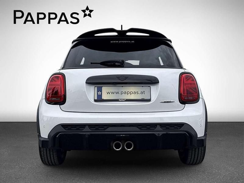 Gebraucht Mini John Cooper Works 231 PS (169 kW) 2023 Weiss metallic Kleinwagen