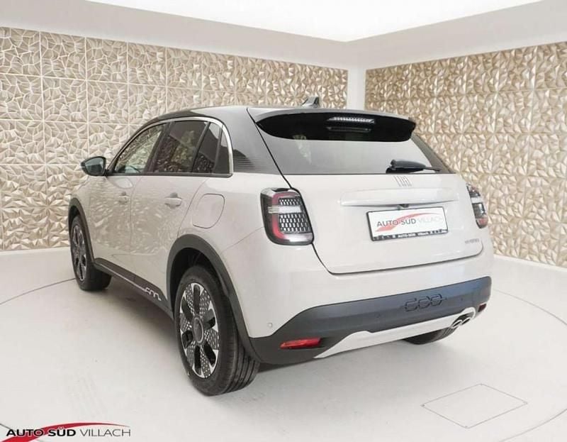 Neu Fiat 600 La Prima 136 PS (100 kW) 2025 Schwarz Limousine