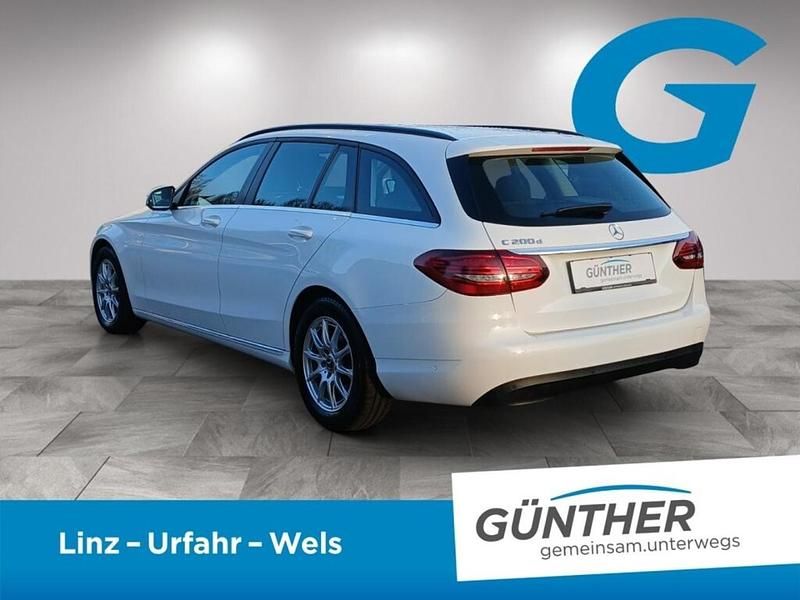 Gebraucht Mercedes C200 160 PS (117 kW) 2019 Weiß Kombi