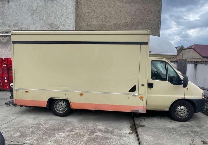 Gelb Gebraucht 2005 Fiat Ducato Van | € 17.500 - Bild 1/4