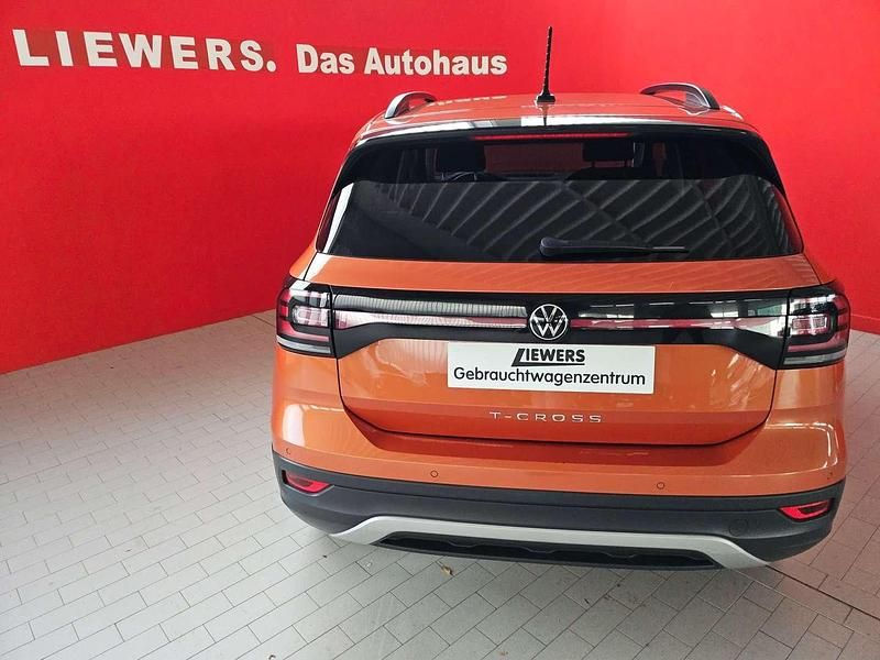 Gebraucht VW T-Cross Life 110 PS (80 kW) 2023 Orange SUV