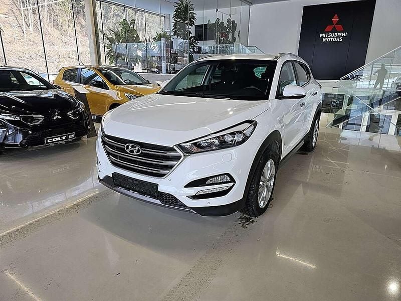 Weiß Gebraucht 2016 Hyundai Tucson Style SUV | € 17.990 (Guter Preis) - Bild 1/4
