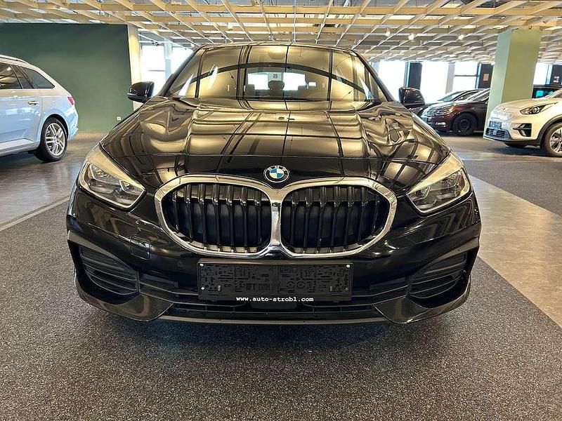 Gebraucht BMW 116 Advantage 109 PS (80 kW) 2023 Schwarz Kleinwagen
