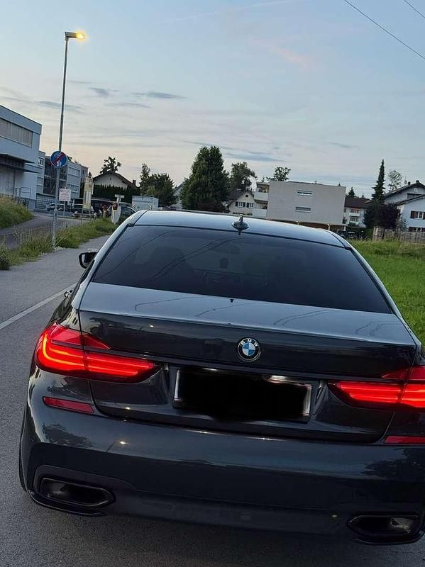 Gebraucht BMW 740 320 PS (235 kW) 2019 Limousine