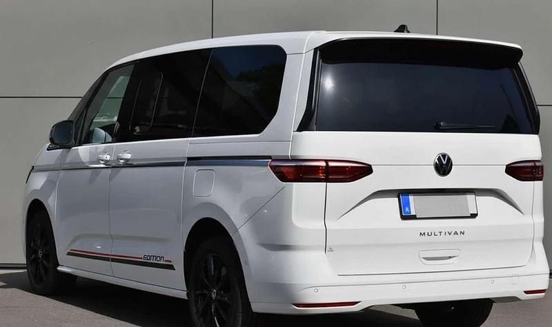 Gebraucht VW Multivan 150 PS (110 kW) 2024 Weiß Van