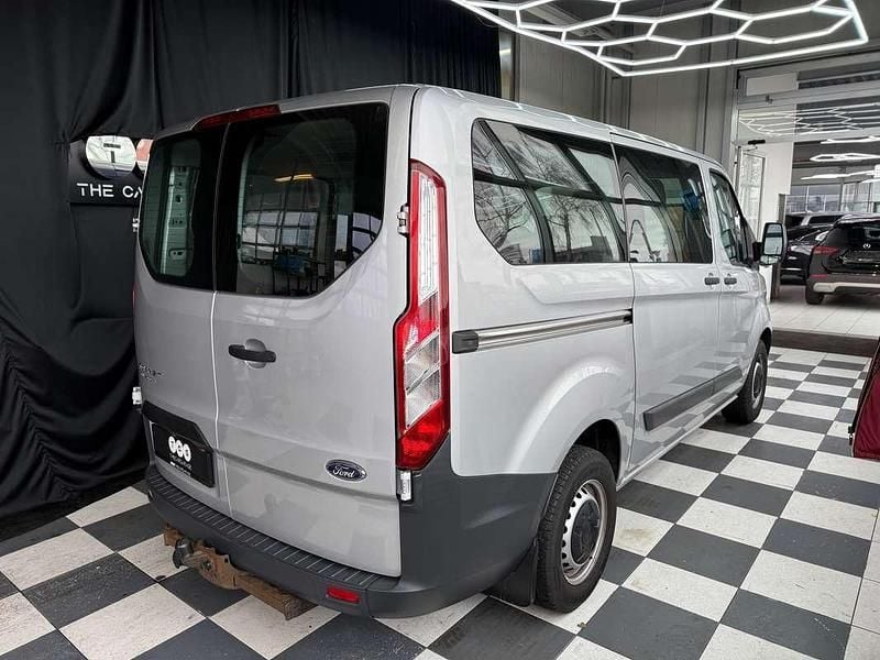 Gebraucht Ford Transit Custom 131 PS (96 kW) 2018 Silber Van / Kleinbus