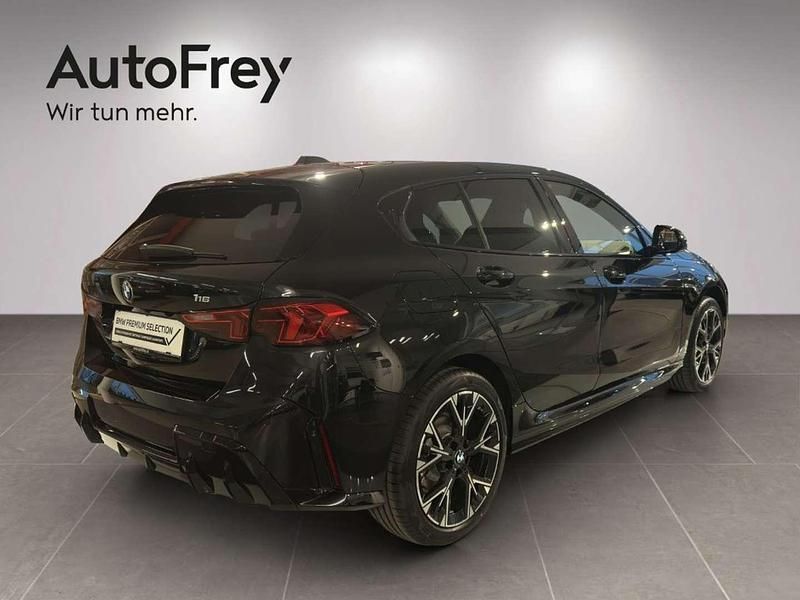 Gebraucht BMW 116 Shadowline 122 PS (89 kW) 2025 Schwarz Kleinwagen