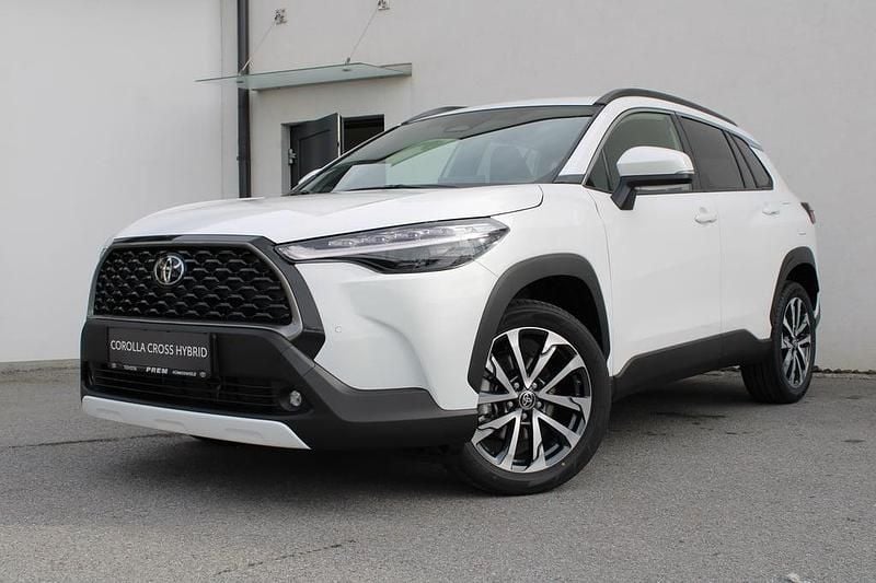 Neu Toyota Corolla Cross Active 98 PS (72 kW) 2025 Weiss  normal SUV