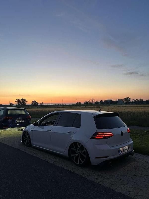 Gebraucht VW Golf VII GTI 245 PS (180 kW) 2019 Limousine