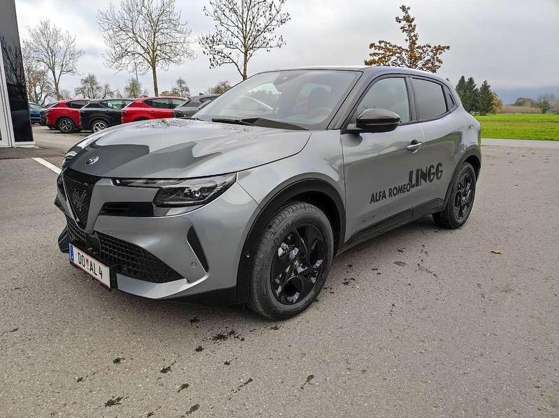 Grau Gebraucht 2024 Alfa Romeo Junior SUV | € 29.990 (Fairer Preis) - Bild 1/4