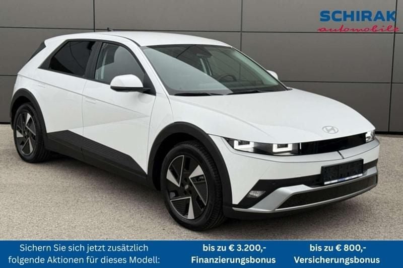 Weiß Neu 2025 Hyundai Ioniq GO! Kleinwagen | € 43.900 - Bild 1/4
