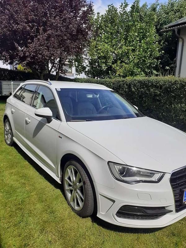 Weiß Gebraucht 2016 Audi A3 Limousine | € 13.900 (Guter Preis) - Bild 1/4