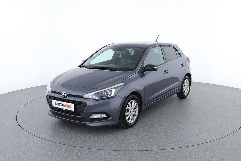 Gebraucht Hyundai i20 GO! 84 PS (61 kW) 2016 Grau Limousine