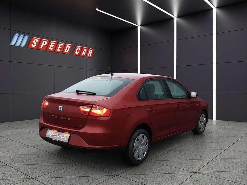 Gebraucht Seat Toledo Style 105 PS (77 kW) 2013 Rot Limousine