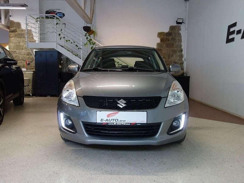 Gebraucht Suzuki Swift 94 PS (69 kW) 2015 Silber Kleinwagen