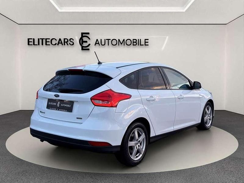 Gebraucht Ford Focus Titanium 101 PS (74 kW) 2017 Weiß Limousine