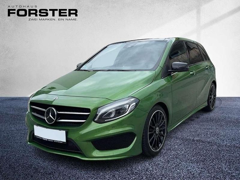Grün Gebraucht 2018 Mercedes B200 AMG line Van / Kleinbus | € 19.990 (Fairer Preis) - Bild 1/4