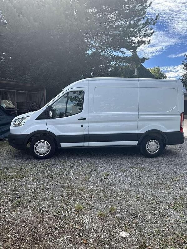 Gebraucht Ford Transit Ambiente 125 PS (91 kW) 2017 Weiß Van / Kleinbus