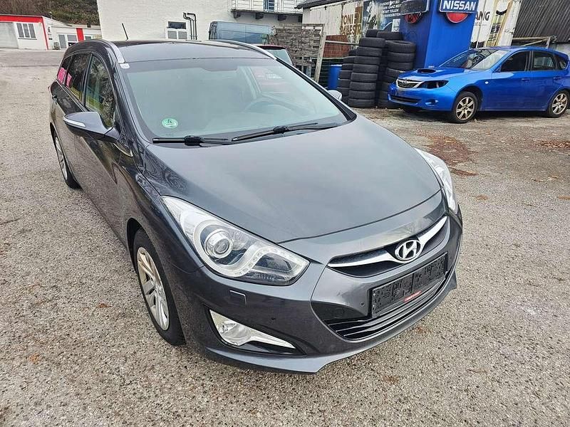 Gebraucht Hyundai i40 Style 136 PS (100 kW) 2014 Grau Kombi