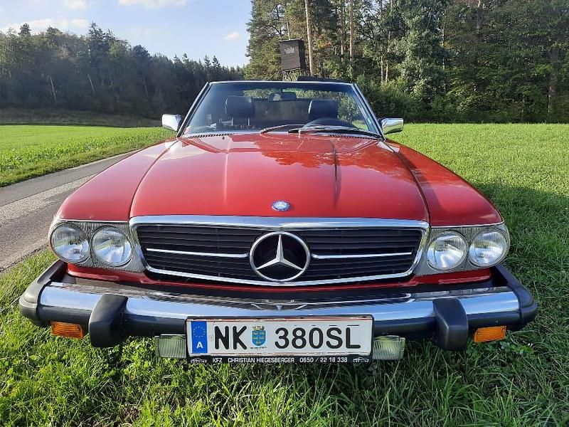 Gebraucht Mercedes SL380 163 PS (119 kW) 1982 Rot Cabrio