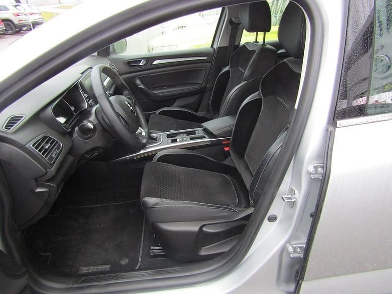 Gebraucht Renault Mégane IV Intens 115 PS (84 kW) 2019 Silber  metallic