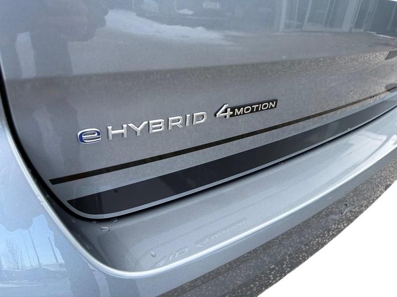 Neu VW Multivan Edition 245 PS (180 kW) 2026 Silber  metallic Van