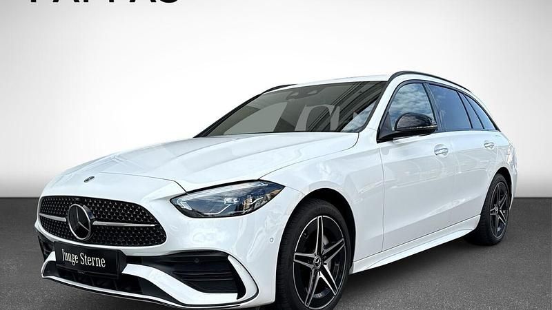 Polarweiß Gebraucht 2024 Mercedes C300e Night Kombi | € 54.950 (Fairer Preis) - Bild 1/1