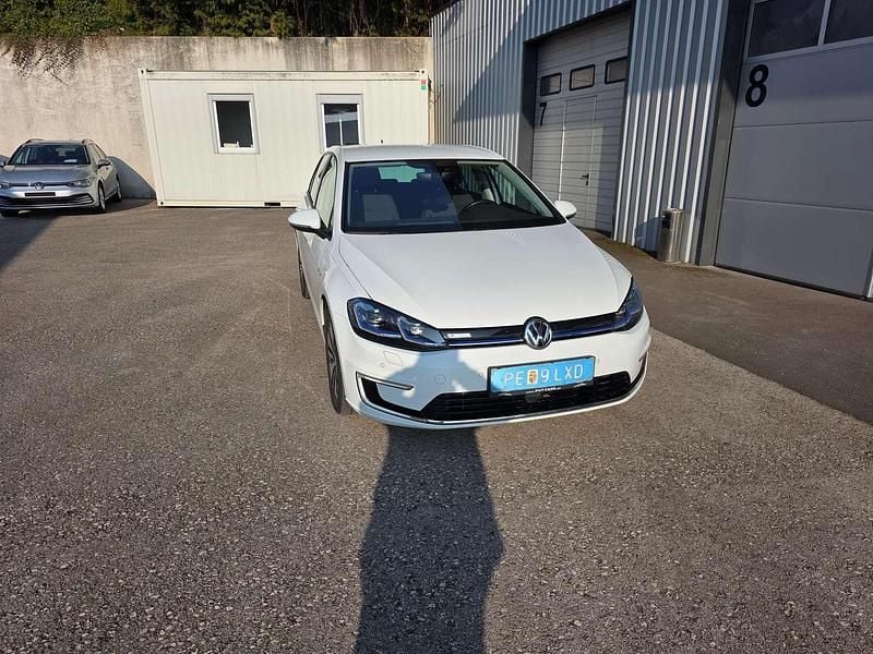 Gebraucht VW e-Golf 100 kW (136 PS) 2017 Weiß Kleinwagen