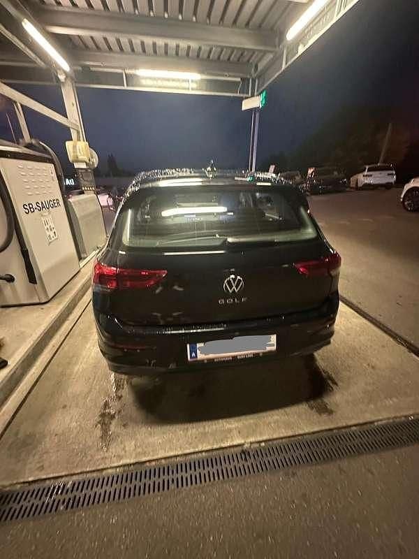 Gebraucht VW Golf VIII Life 116 PS (85 kW) 2022 Schwarz Kleinwagen
