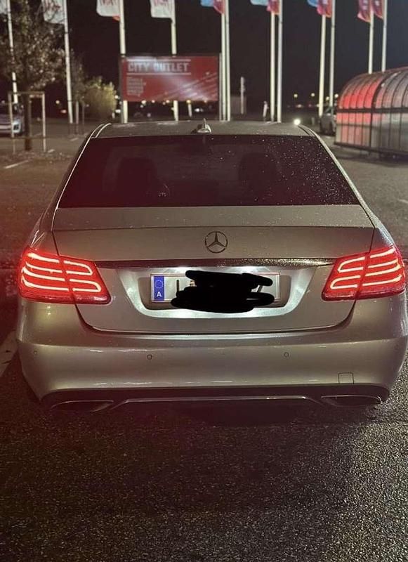 Gebraucht Mercedes E220 Avantgarde 170 PS (125 kW) 2013 Limousine