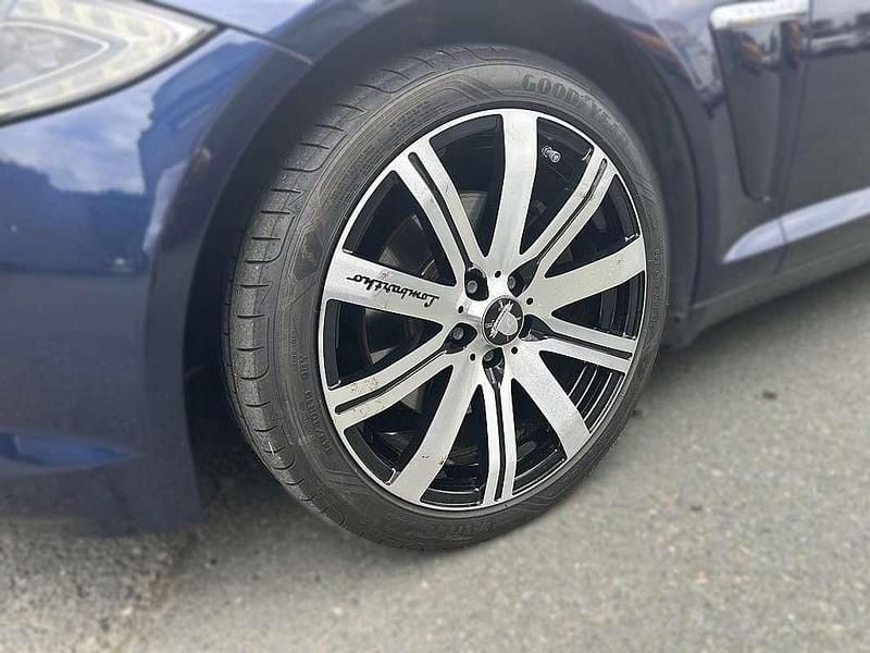 Gebraucht Jaguar XF Luxury 200 PS (147 kW) 2013 Blau Limousine