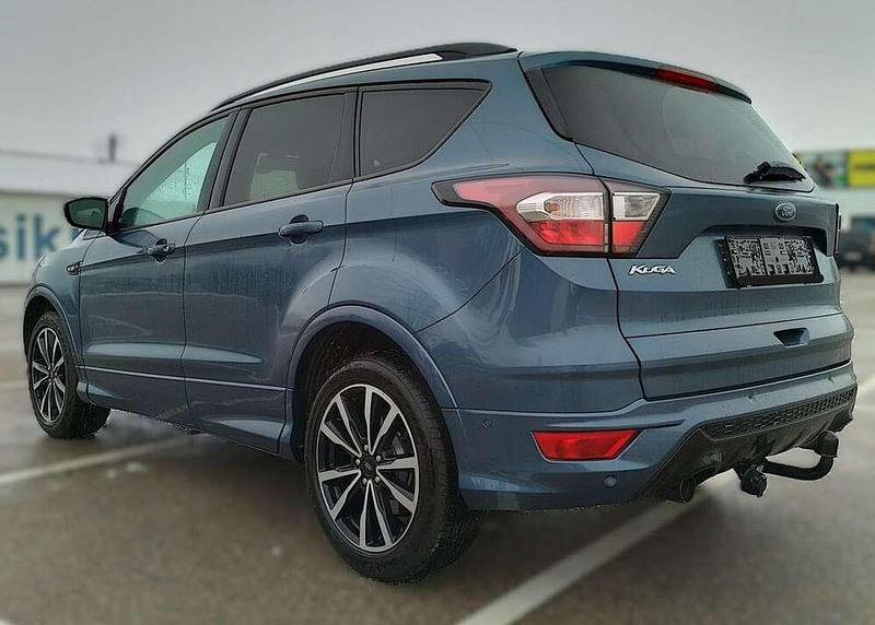Gebraucht Ford Kuga ST-Line 120 PS (88 kW) 2019 Blau SUV