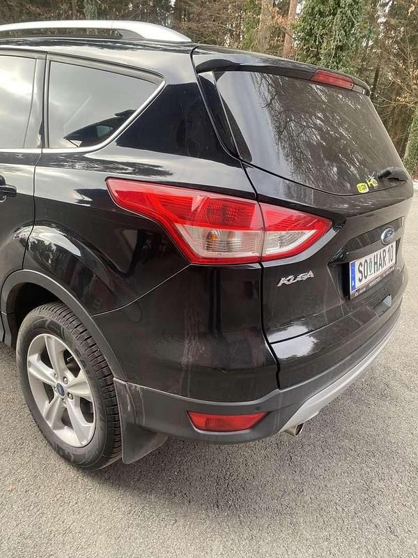 Gebraucht Ford Kuga Trend 120 PS (88 kW) 2016 Schwarz SUV