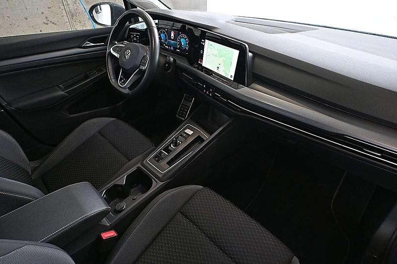 Gebraucht VW Golf VIII Life 116 PS (85 kW) 2022 Grau Kombi